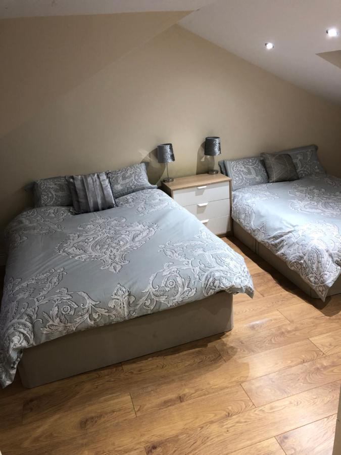 Big Room Rusholme With Tv And Private Bathroom-Parking&Wifi Manchester Esterno foto