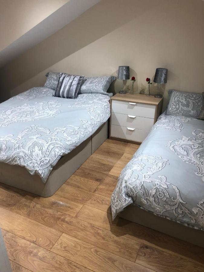 Big Room Rusholme With Tv And Private Bathroom-Parking&Wifi Manchester Esterno foto