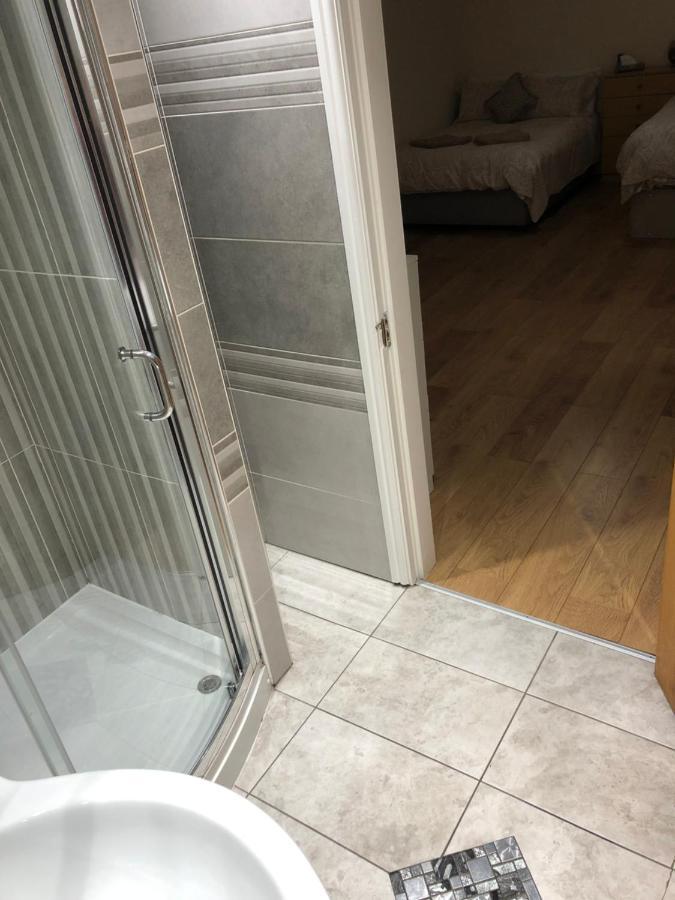 Big Room Rusholme With Tv And Private Bathroom-Parking&Wifi Manchester Esterno foto