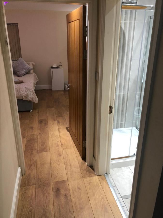 Big Room Rusholme With Tv And Private Bathroom-Parking&Wifi Manchester Esterno foto