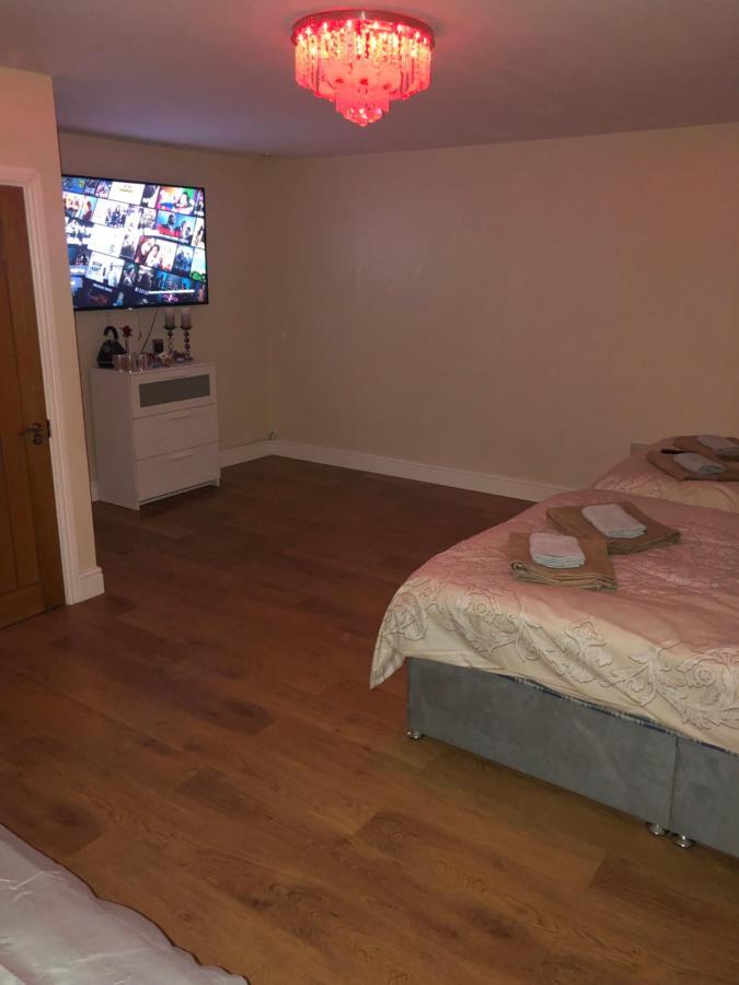 Big Room Rusholme With Tv And Private Bathroom-Parking&Wifi Manchester Esterno foto