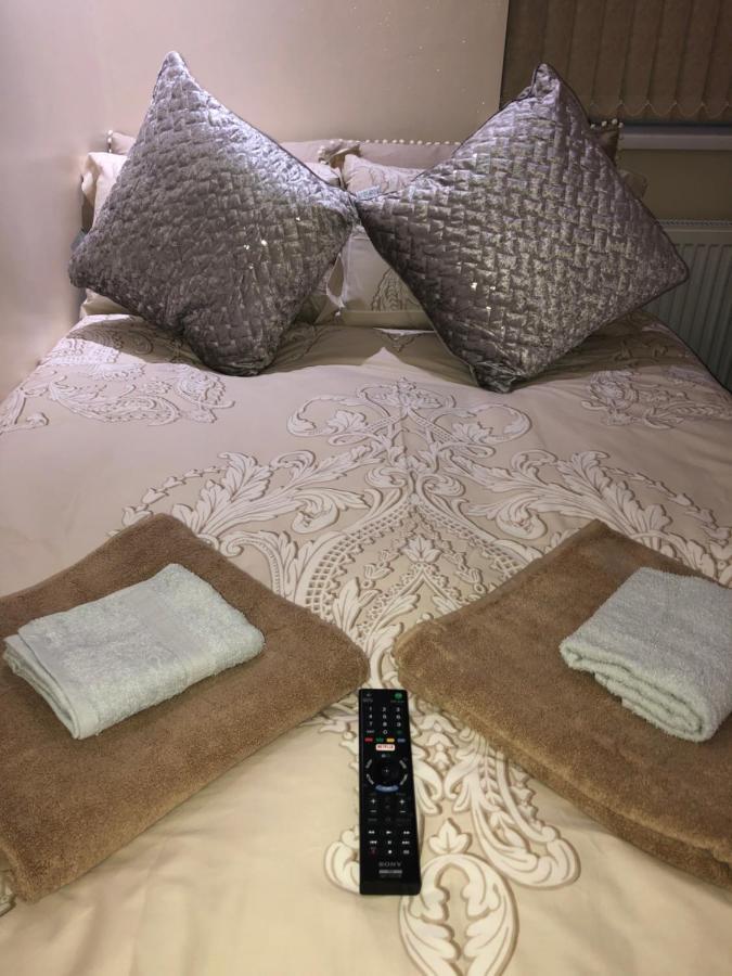Big Room Rusholme With Tv And Private Bathroom-Parking&Wifi Manchester Esterno foto