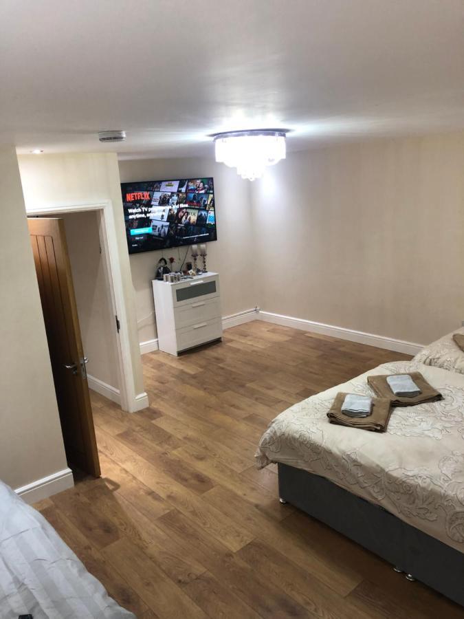 Big Room Rusholme With Tv And Private Bathroom-Parking&Wifi Manchester Esterno foto