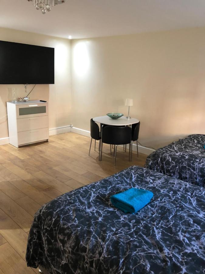 Big Room Rusholme With Tv And Private Bathroom-Parking&Wifi Manchester Esterno foto